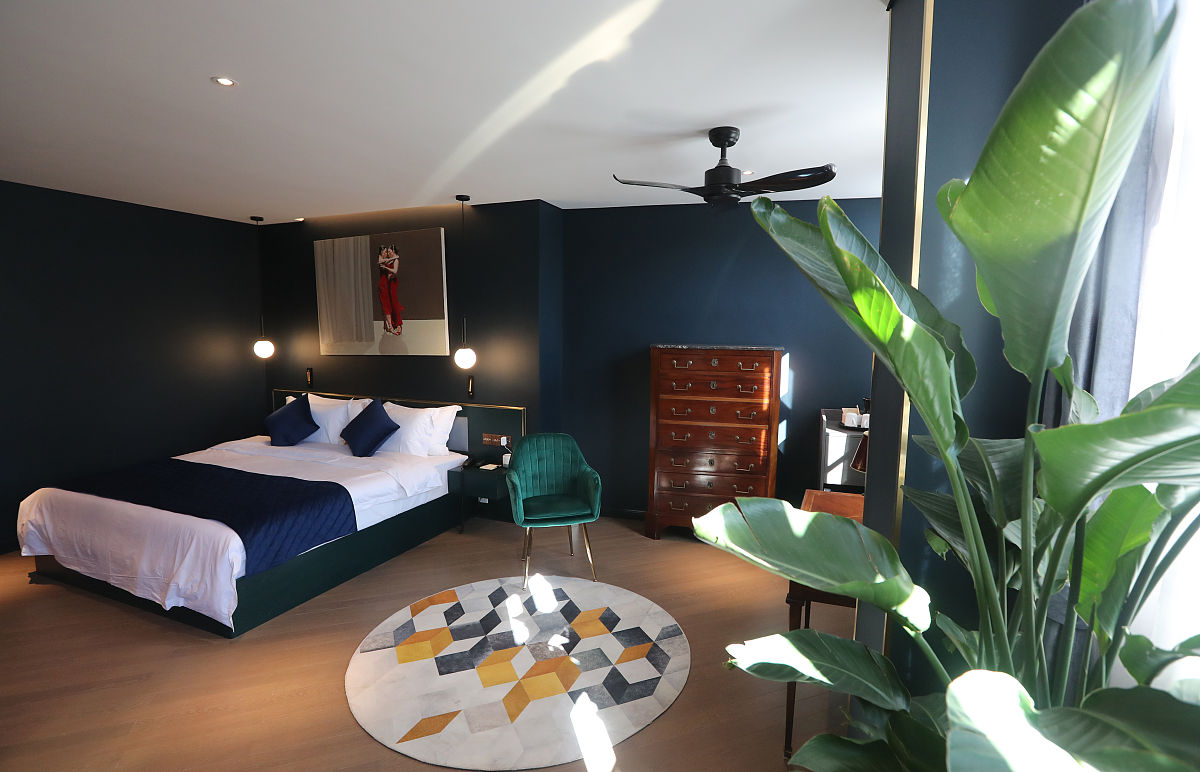 我想建一个酒店与住宿攻略类的网站，请帮我推荐10个优秀的wordpress主题。