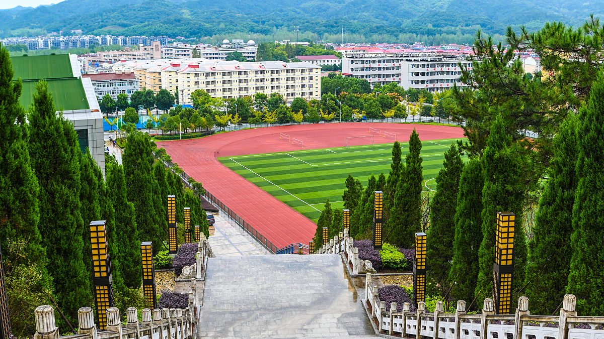 赫章平山农业技术高级中学电子与信息技术和农业科技教学水平如何? 赫章平山农业技术高级中学电子与信息技术和农业科技教学水平如何?