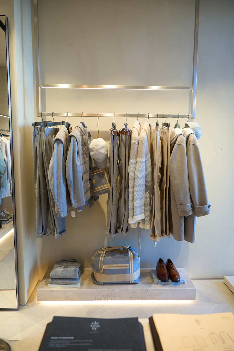30-40岁女性服装店装修指南：打造时尚梦想衣橱