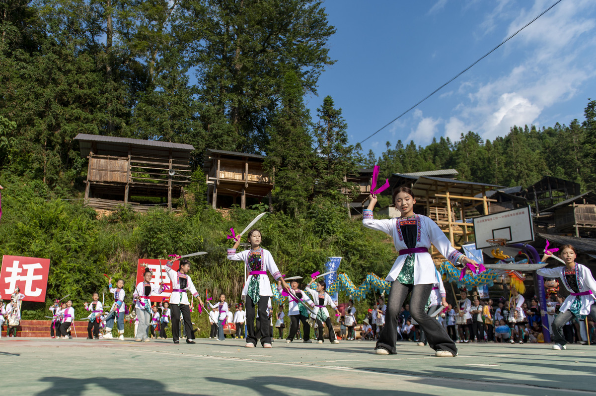 湘西苗族花鼓舞：传承少数民族传统文化的魅力
