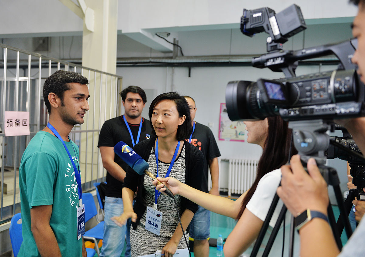 一家新创建的水下机器人公司一年的销售预计表