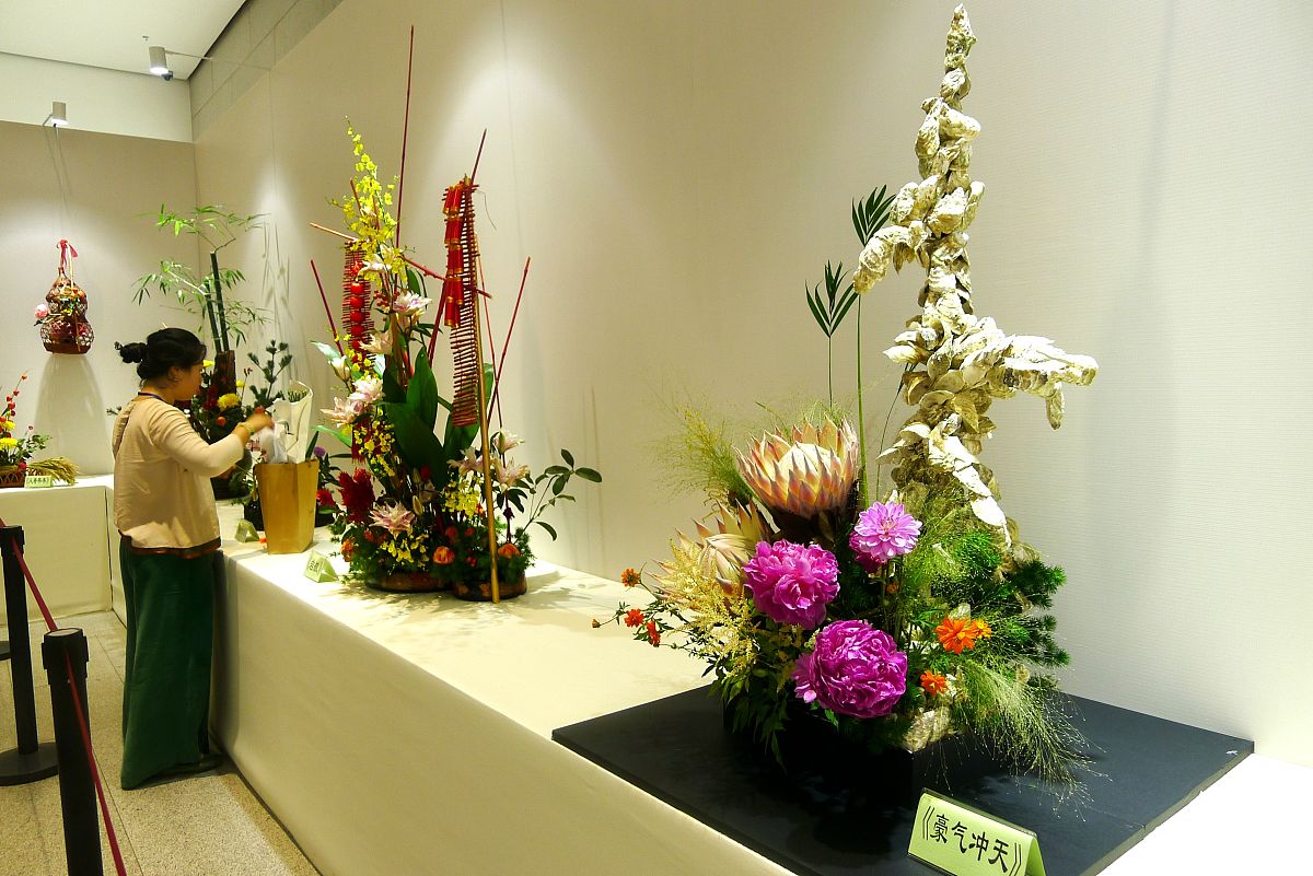 取类似10个类似野兽派和rose only这些大牌花艺品牌的名字