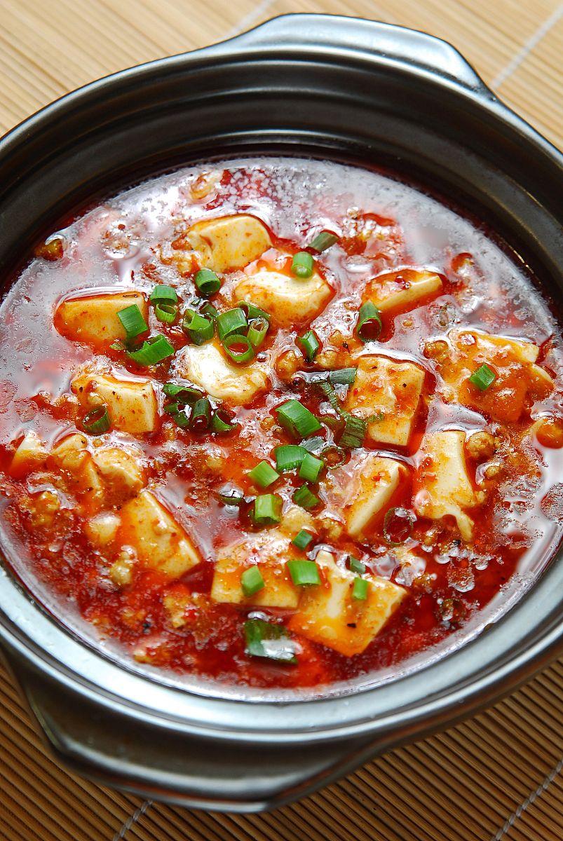 请帮我写1篇600字博客文章主题是：麻婆豆腐是哪里的菜