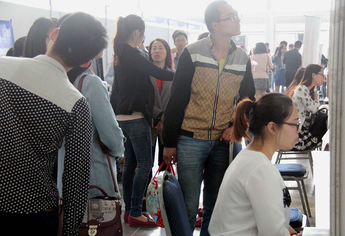 大学生兼职面试自我介绍模板：展现你的热情和能力