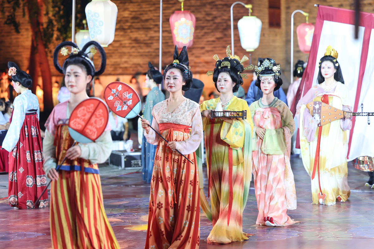 西安大唐芙蓉园仕女馆分析