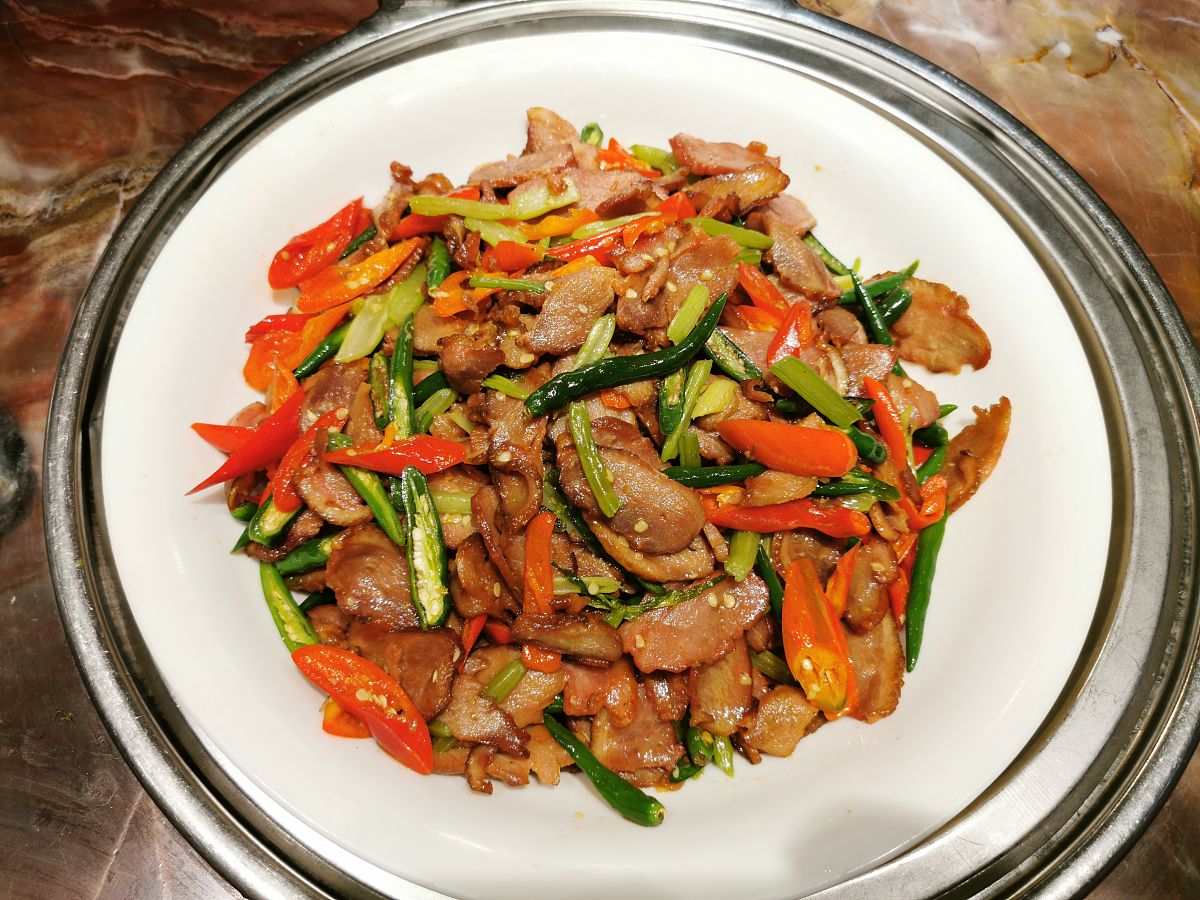 青椒牛肉丝的家常做法 - 简单美味