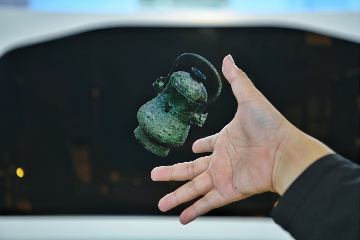 摸不着边是什么意思_词语摸不着边的意思