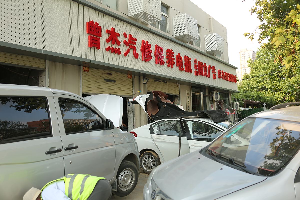 郑州工业贸易学校的汽车钣喷与定损「普通中专」获得哪些荣誉