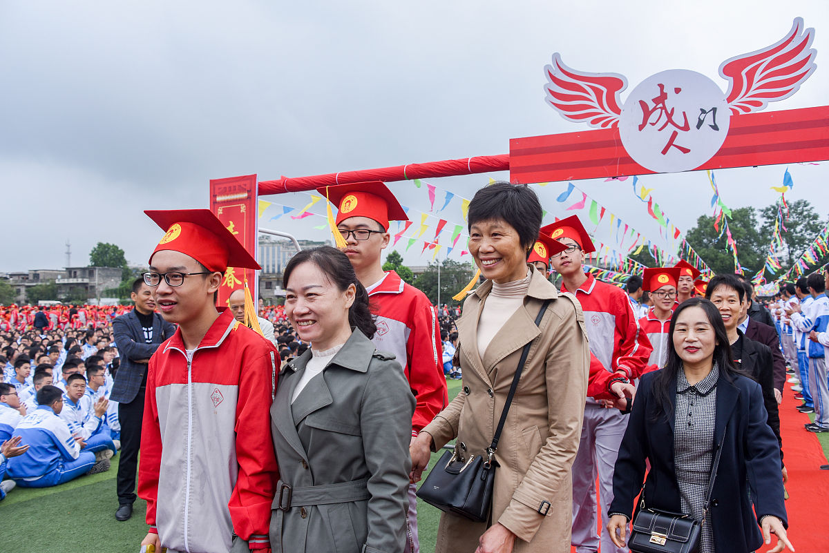 斗罗大陆霍雨浩：坚强勇敢的斗罗英雄