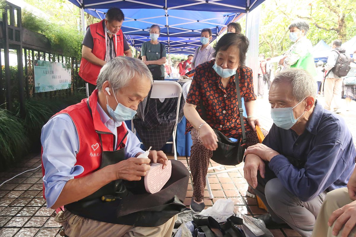 社区老年人健康管理现状调查：感知清晰，但存在健康习惯和知识缺失问题