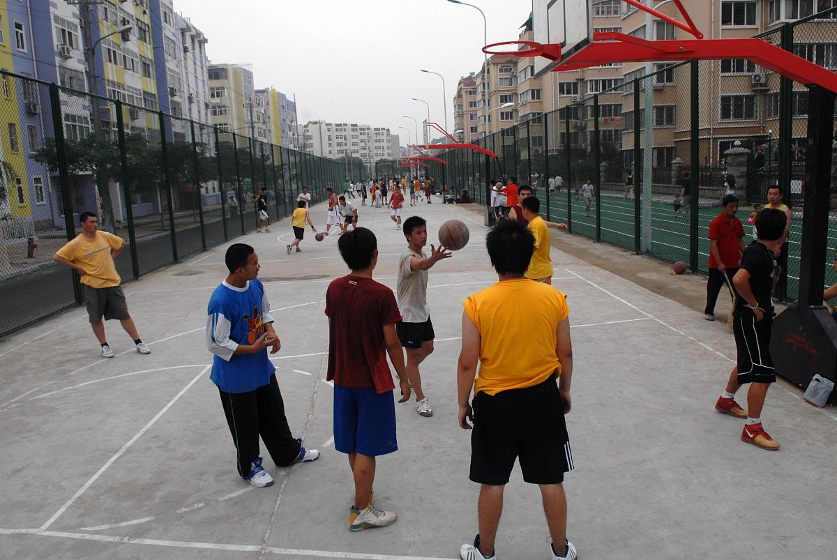 社区志愿篮球队5000字团队实践报告