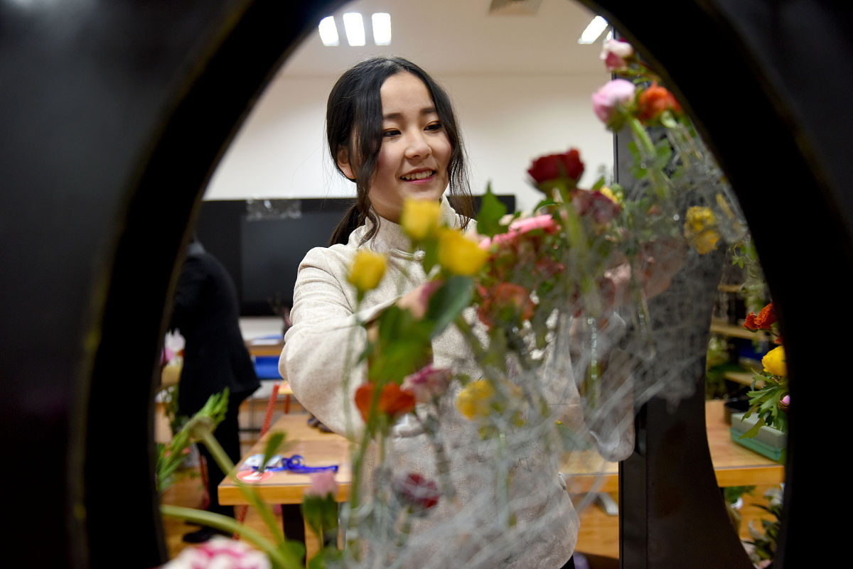 黄梅兴华中等专业学校UI艺术设计专业好不好？专业就业怎么样