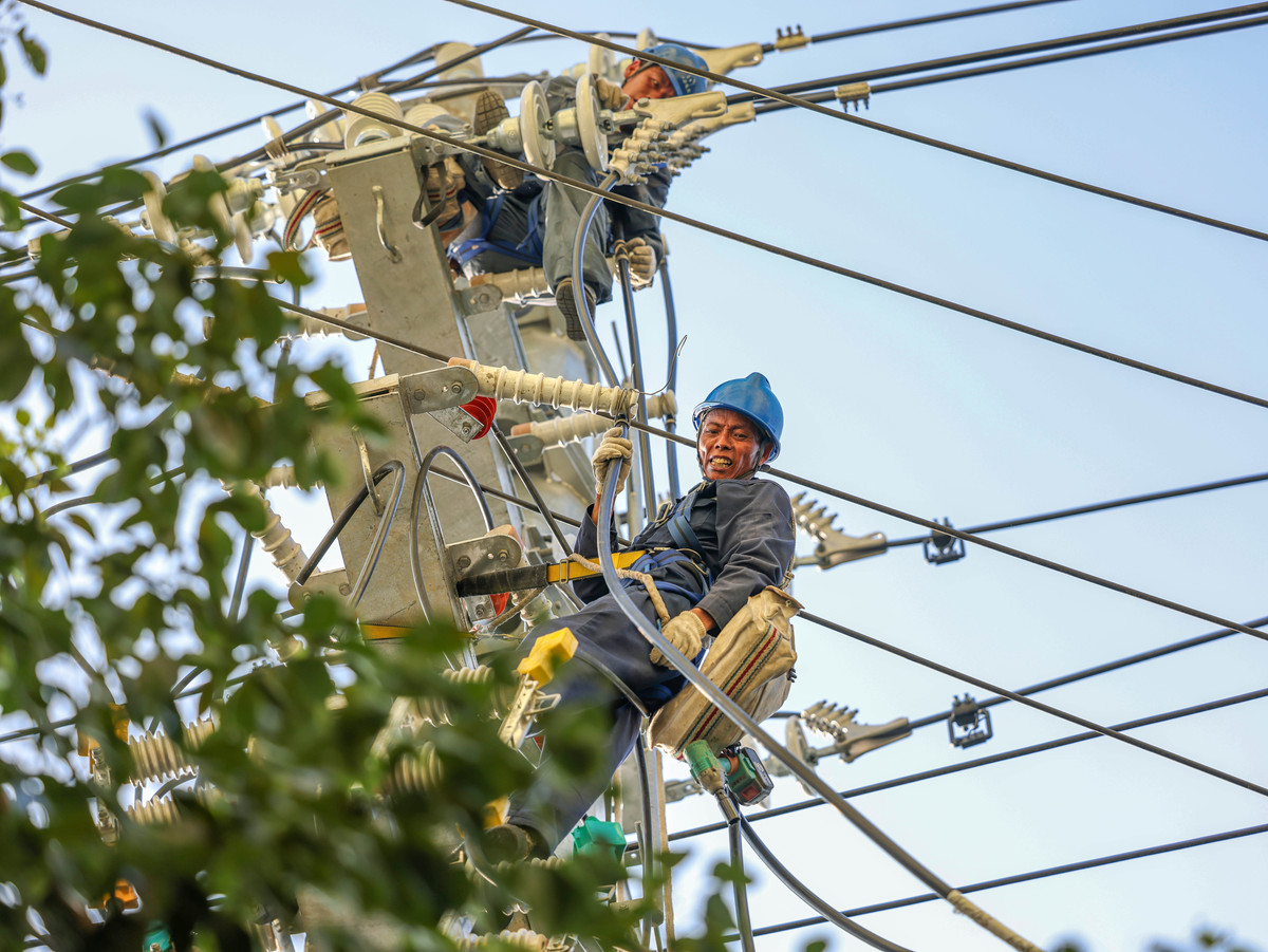 贵阳供电段：积极应对天气转冷过渡期