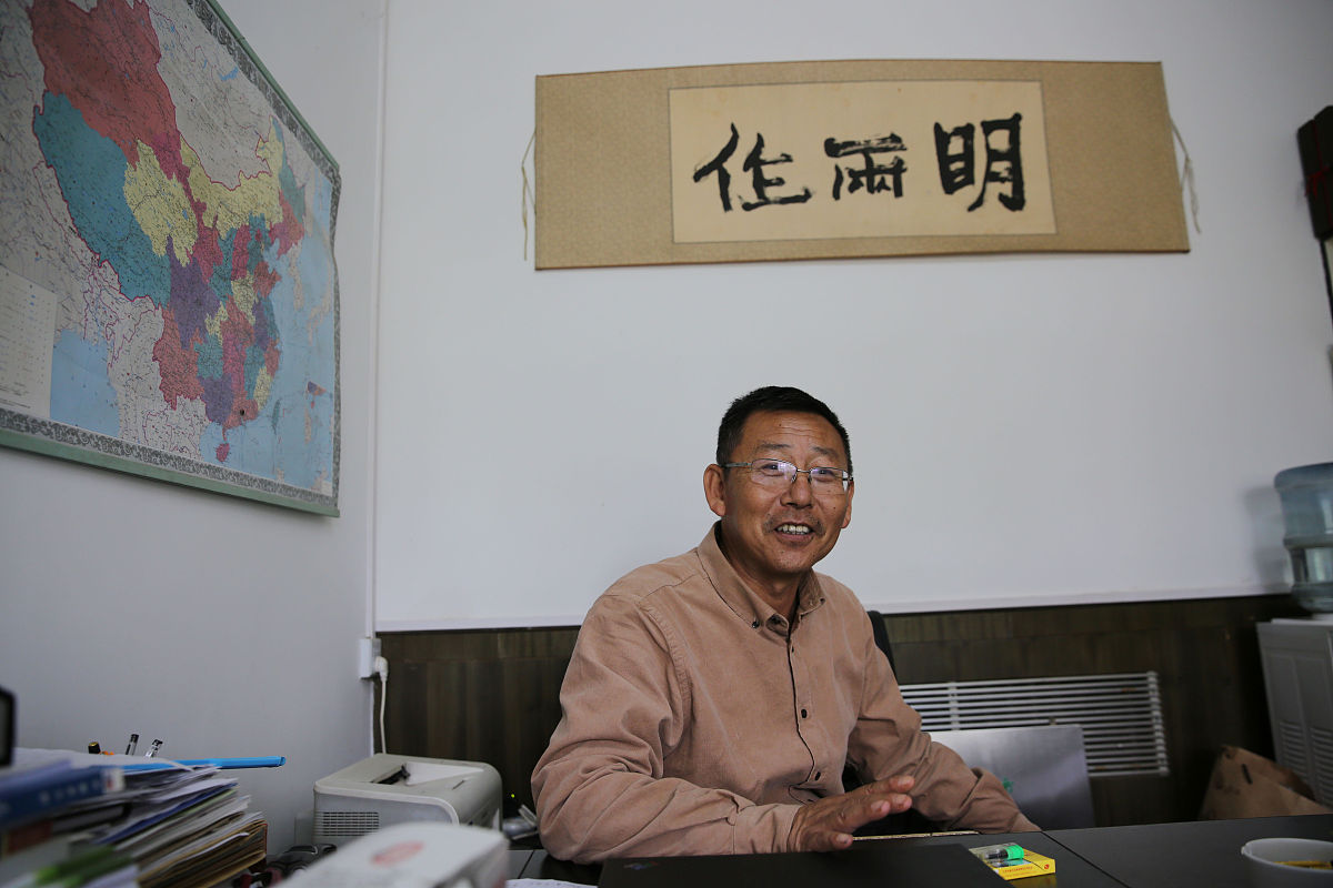 以历史能给我们带来什么？为题写一篇1200字文章