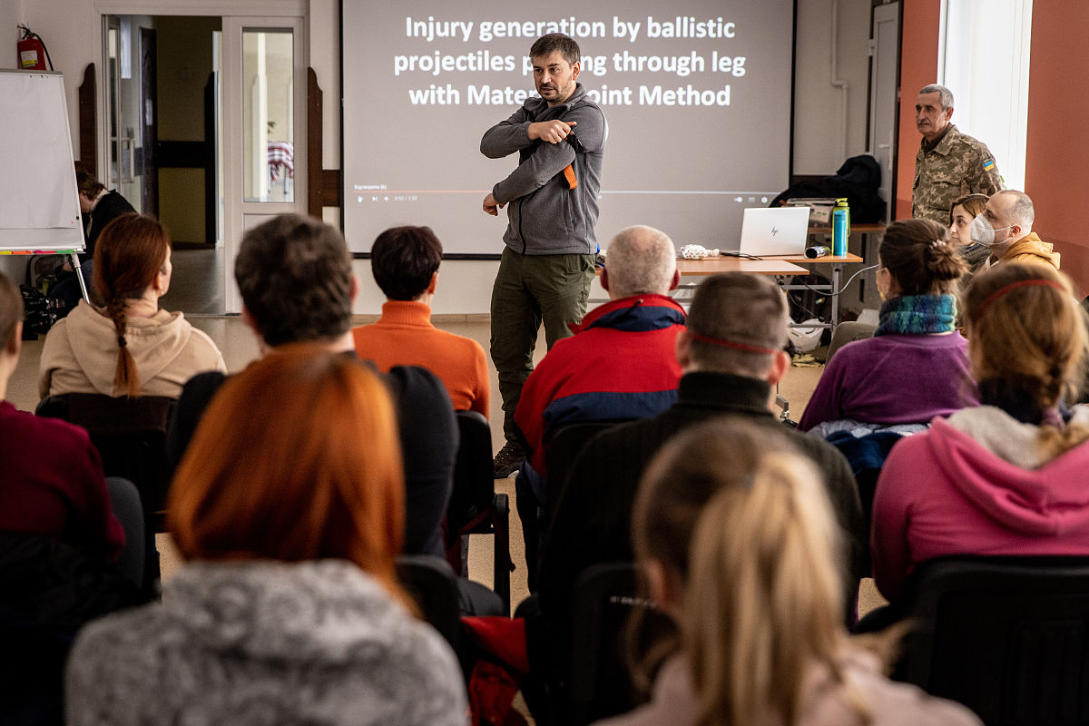 以爱我国防为主题的国防教育班会后心得班会内容为以丰富的内容进行国防、征兵系列教育活动。