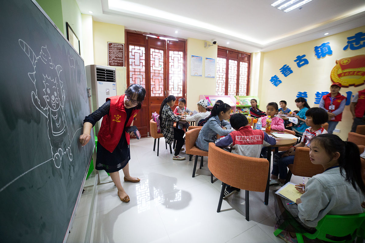 万州德立社会工作服务中心：帮助困境青少年成长为优秀公民