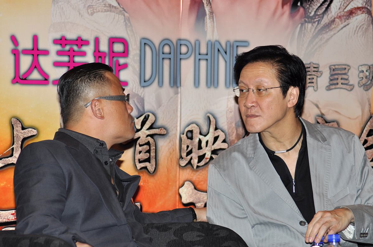 2010年7月6日,上海,电影《唐伯虎点秋香2》新闻发布会.周立波  向华强