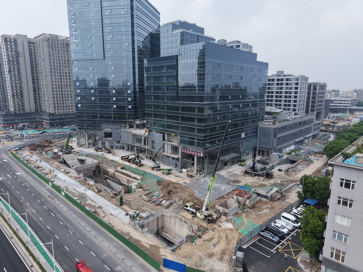 杭州九堡中润广场项目：商业综合体，20万平方米，预计2022年竣工