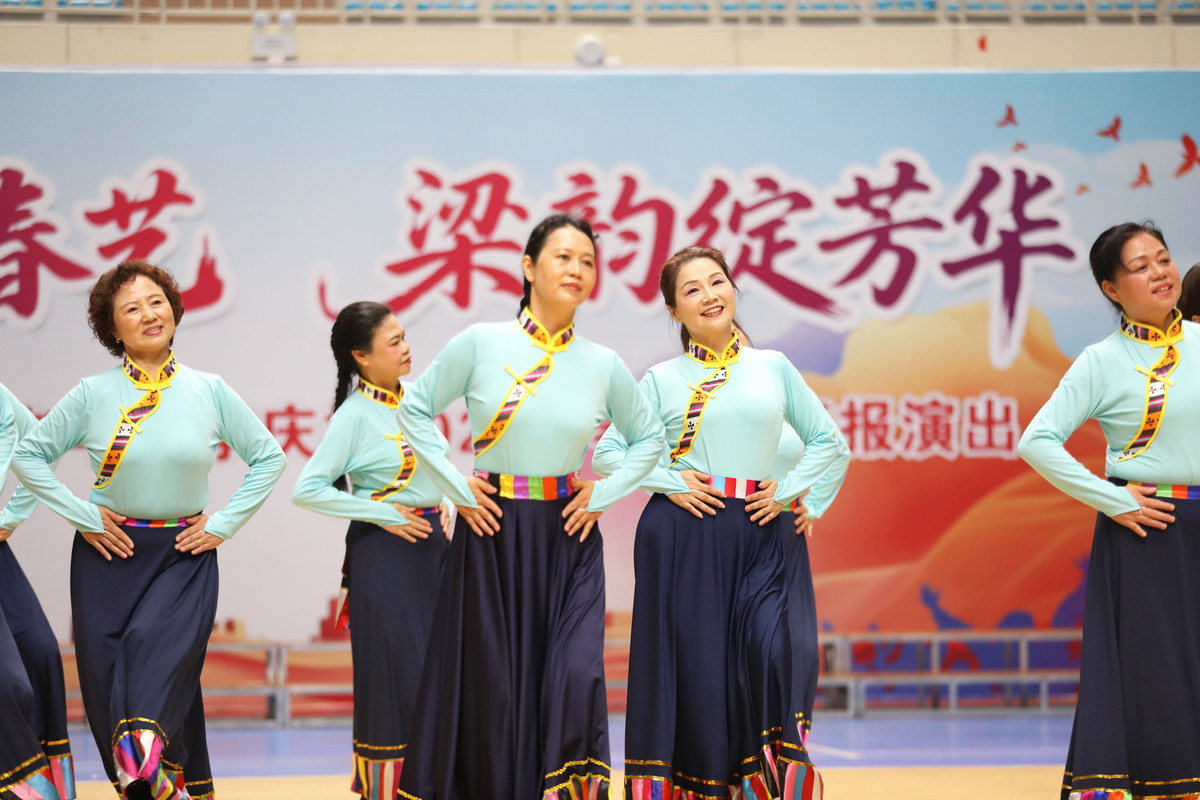 老年人演出加油指南：如何为他们送上最真挚的鼓励