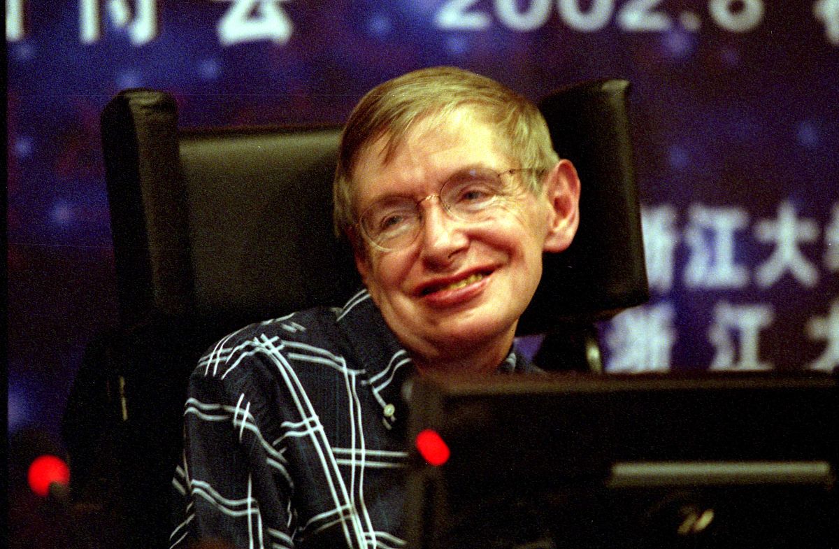 Professor Stephen Hawking has warned that the creation of powerful artificial intelligence AI will be either the best or the worst thing ever to happen to humanity and praised the creation of an acade