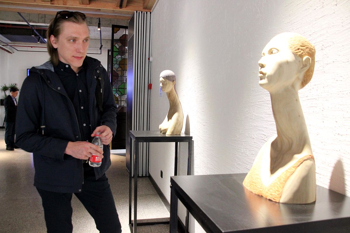 优秀学生干部事迹材料 - 思想、学习、生活、工作全面展现