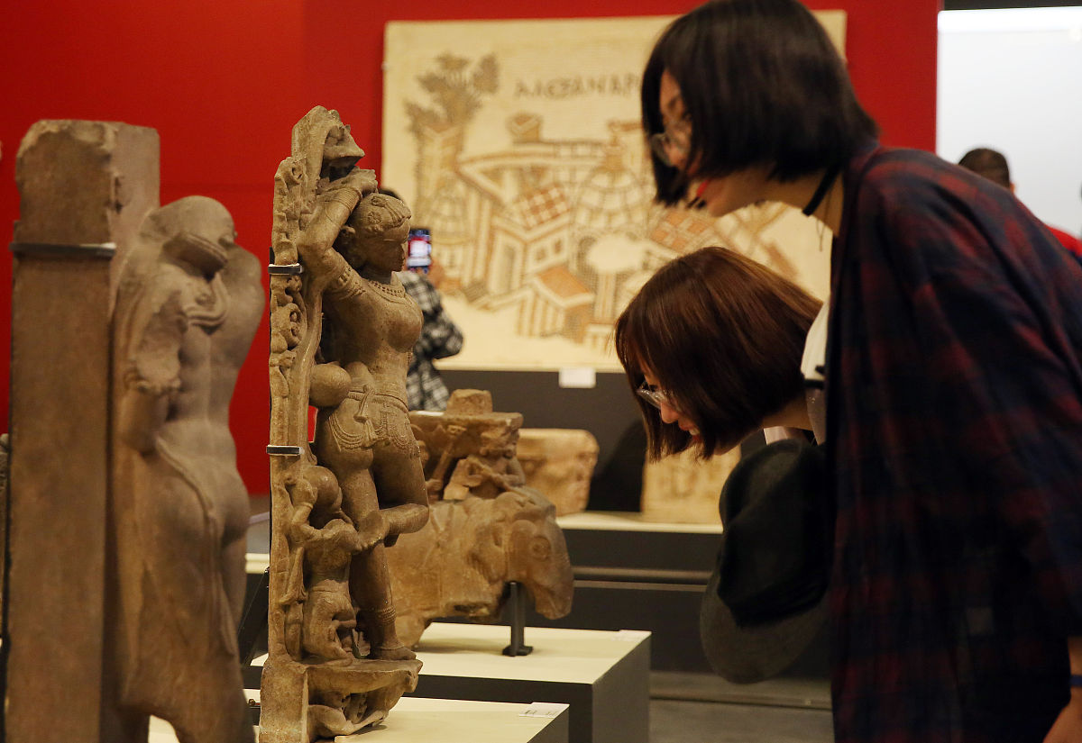 尊重言论，文明对话：关于政治人物的评论