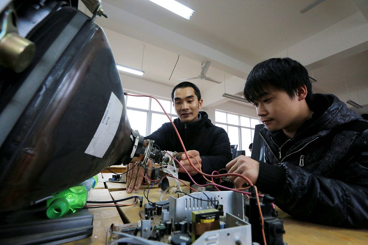 济南电子机械工程学校汽车运用与维修学习哪些课程