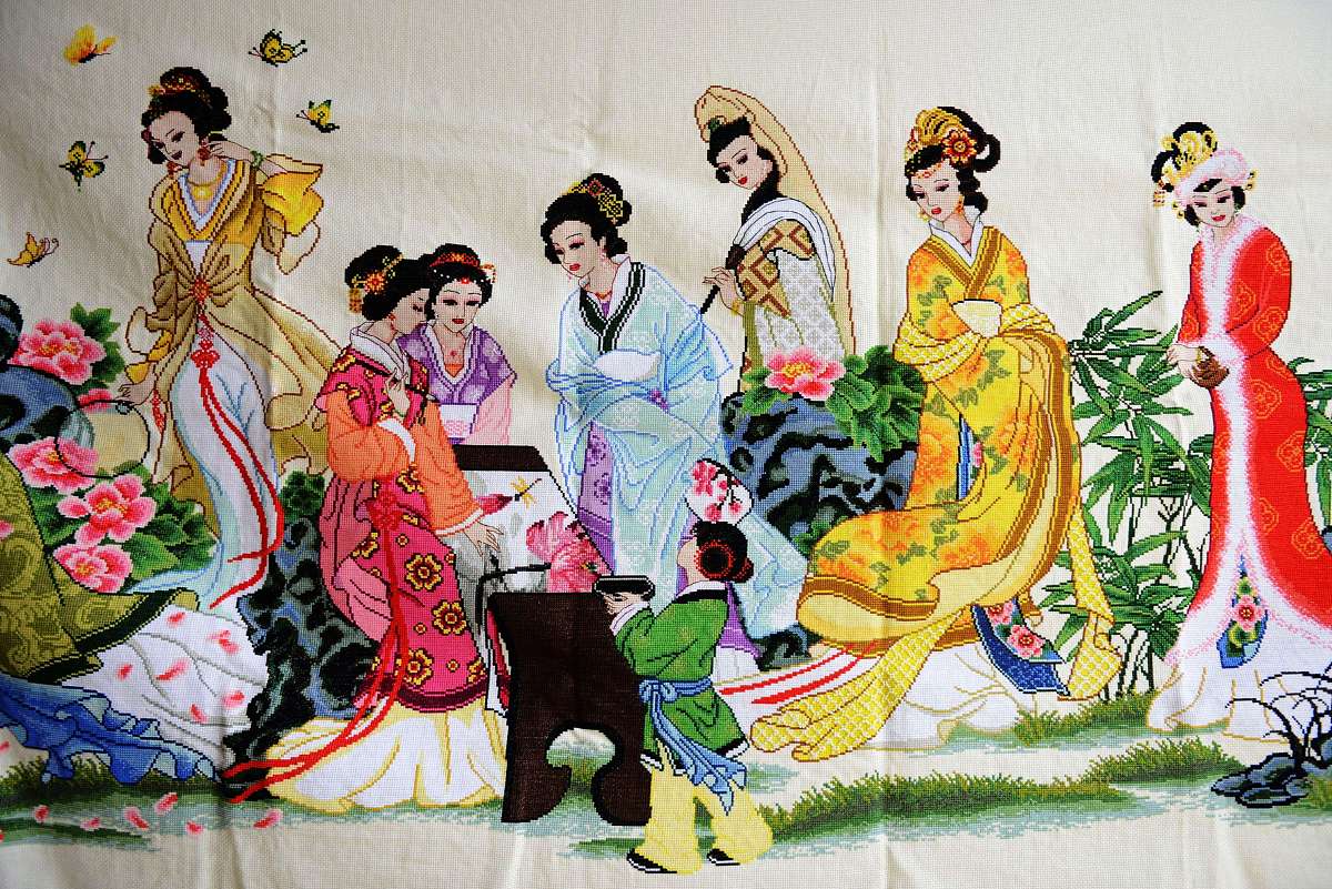 红楼梦十二金钗超脱自我后的可能性：更包容、善良、平等