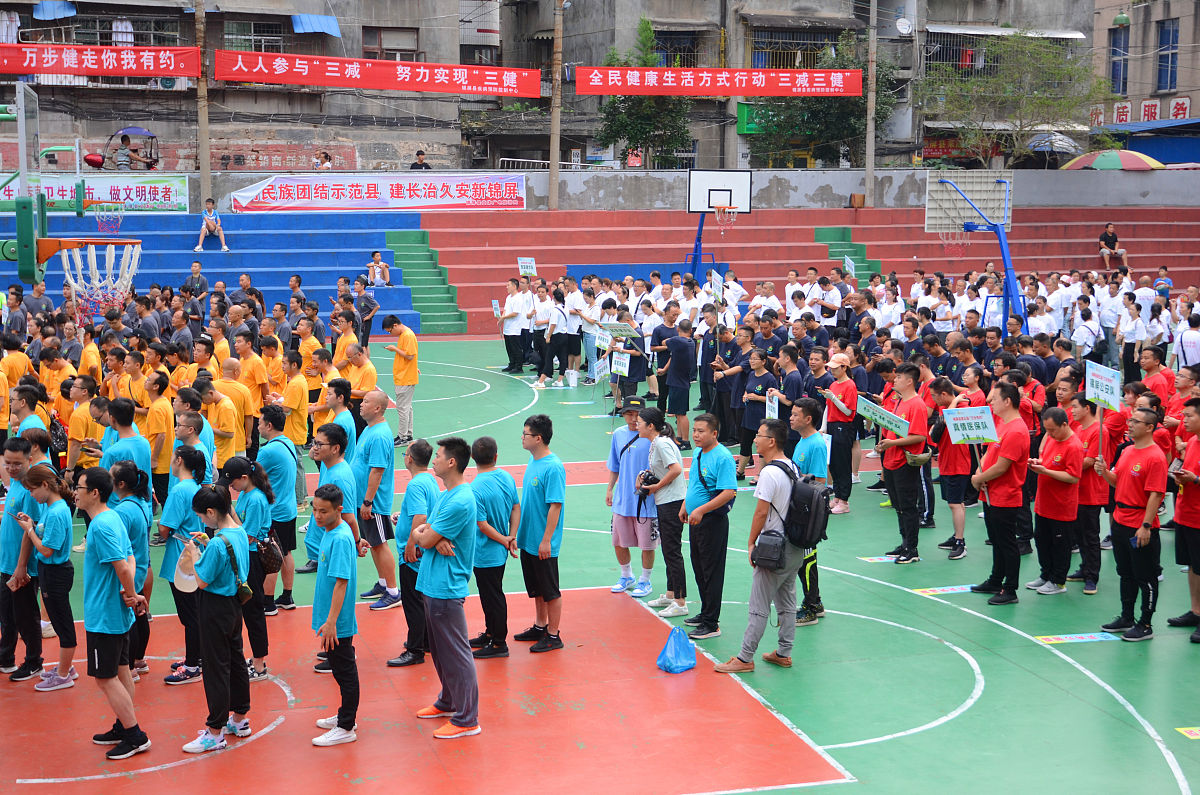 棠湖中学学子 展现多方面才华，屡获佳绩