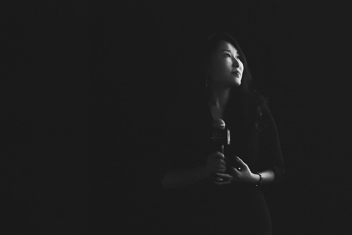 你是道家创始人老子请问下作为保险业新人怎样提高业绩？