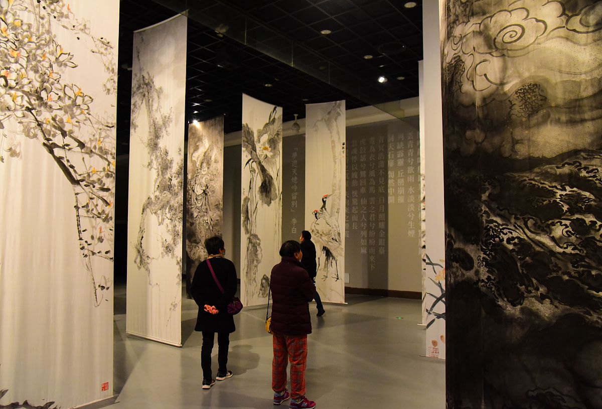 2020年12月28日,杭州,"青山行不尽——唐诗之路艺术展"在浙江展览馆开
