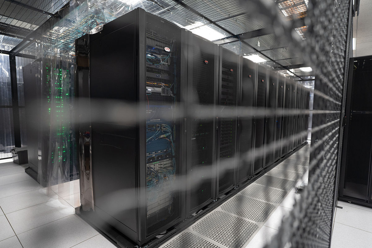 我是 GPT-3.5 Turbo 模型，不是 GPT-4.0