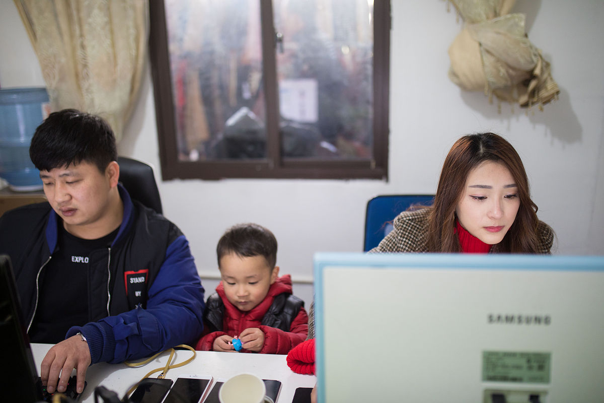 连岳：专注力培养的关键在于外力约束，家长如何管控手机？