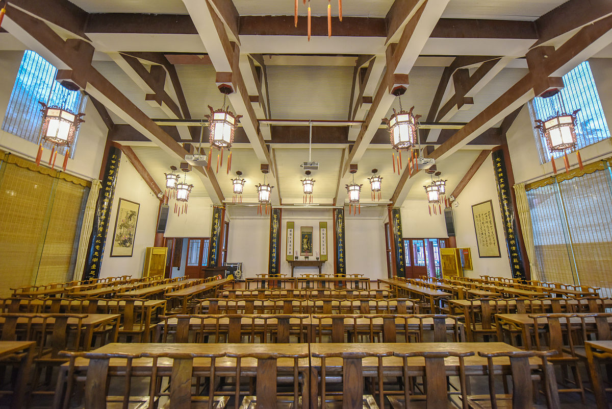 贵州读酒店管理专业可以到哪些学校