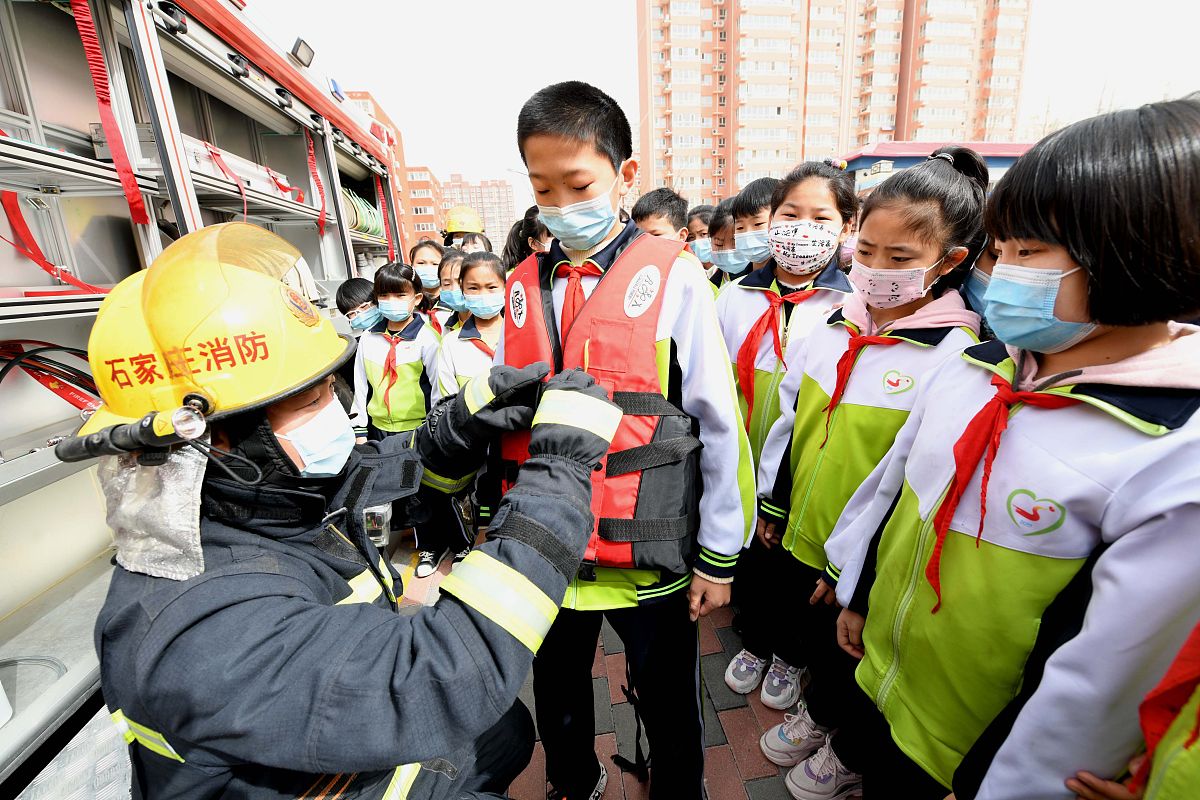 重庆高铁学校初中生学习体验：优势与选择