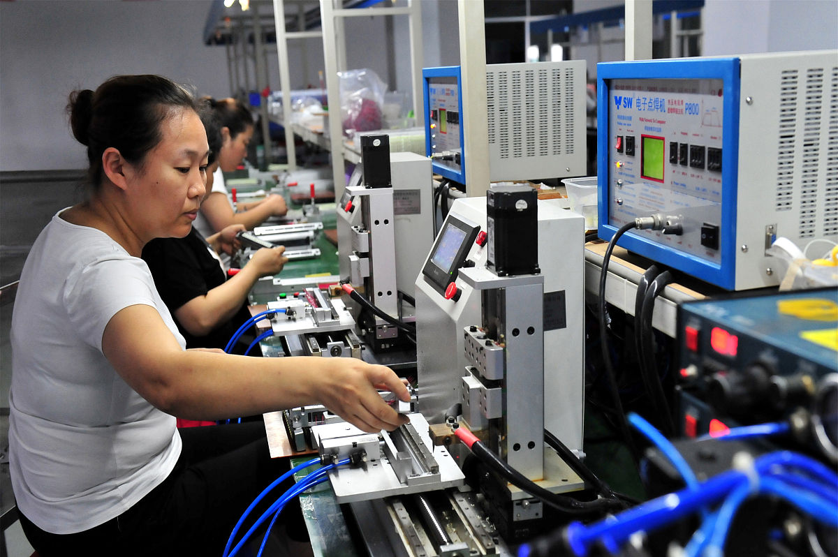 东莞机电工程学校2022年新增专业解读：智能制造、机器人、新能源汽车