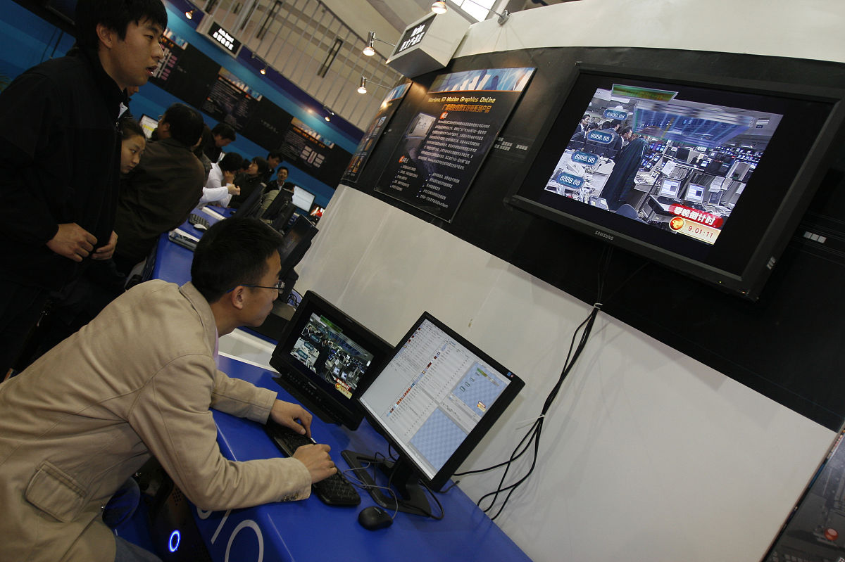 以第一人称简要说明探测制导与控制工程师的职业性质与责任