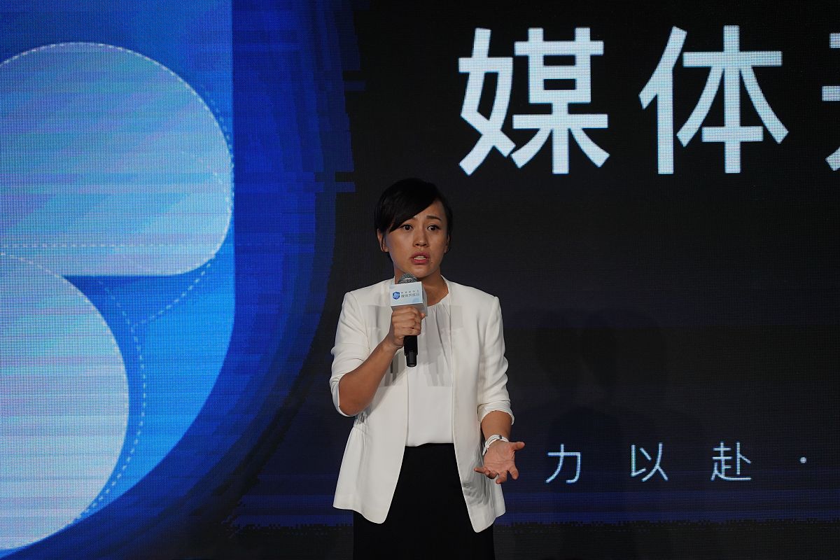 对某大型新建汽贸市场项目进行安全预评价。第六章 安全对策措施建议61 存在的具体安全隐患62 安全隐患整改意见根据上面提纲补充撰写内容写成一段话格式不少于1000字。