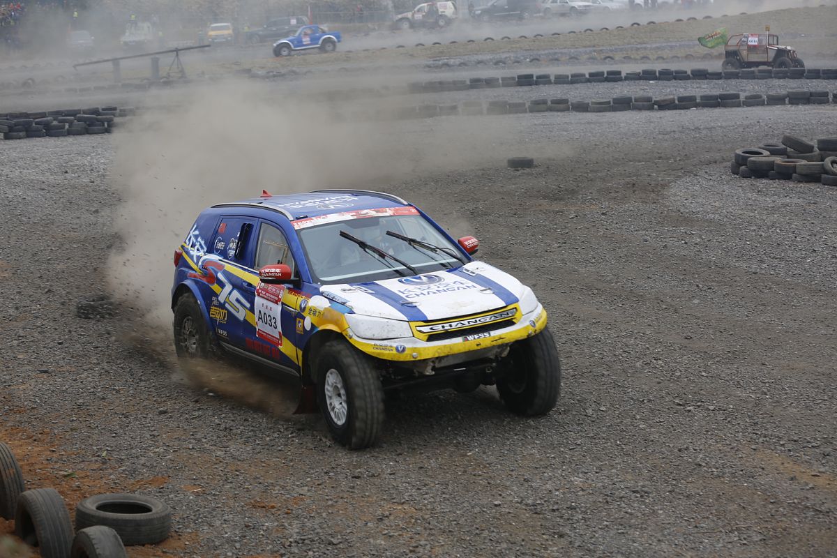 奇瑞瑞虎8车队再夺环塔拉力赛汽油量产组冠军，展现冠军实力与精神