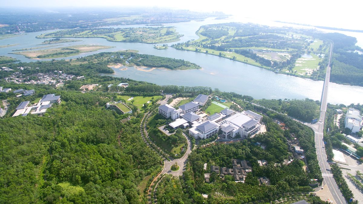 海南龙泉技工学校交通指南：公交车出行攻略