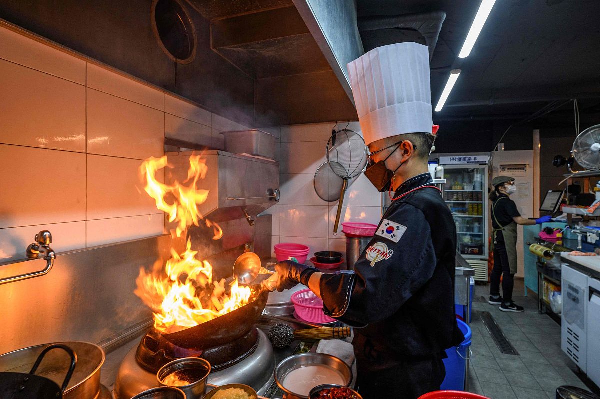 南充中专招生：中餐烹饪与营养膳食专业（中专+大专）