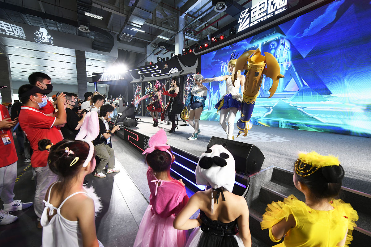 明日方舟能天使：虚构角色，真实存在吗？