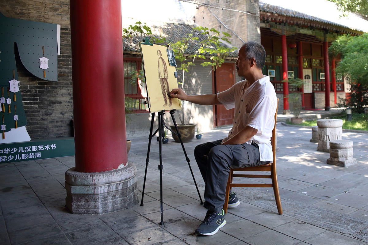 黄冈建筑装饰学校美术绘画专业：招生条件、教学质量全面解析