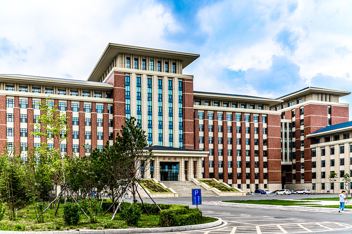 锦州医科大学医疗学院新址：2023年搬迁至高新区