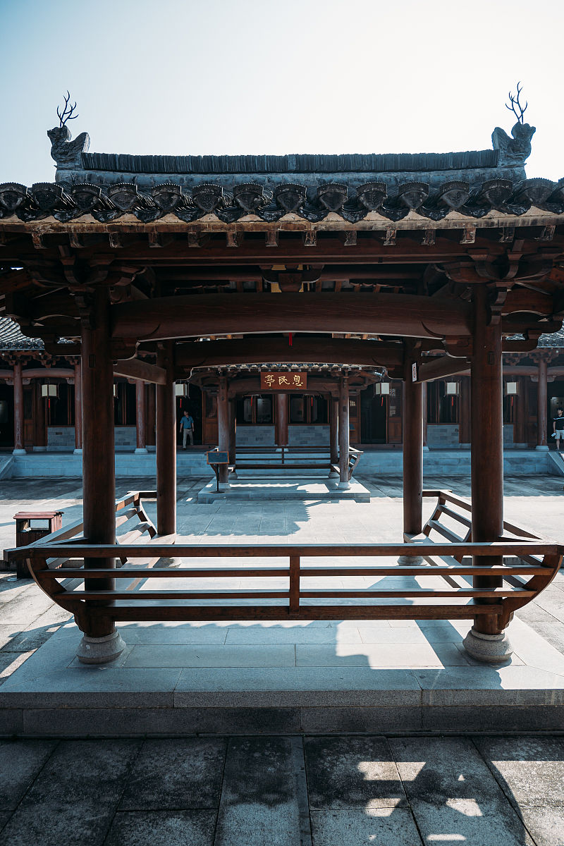 东轩是什么意思_词语东轩的意思