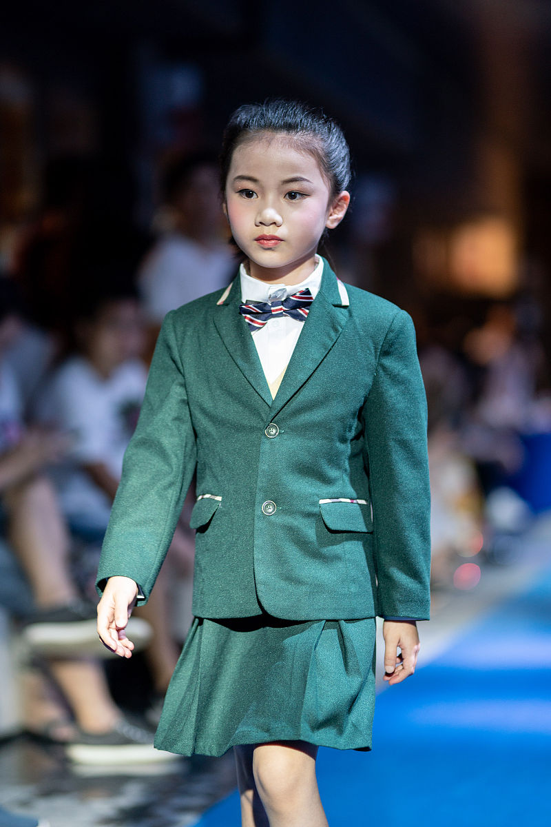 白白胖胖充满希望下一句：300字以上感悟和解读