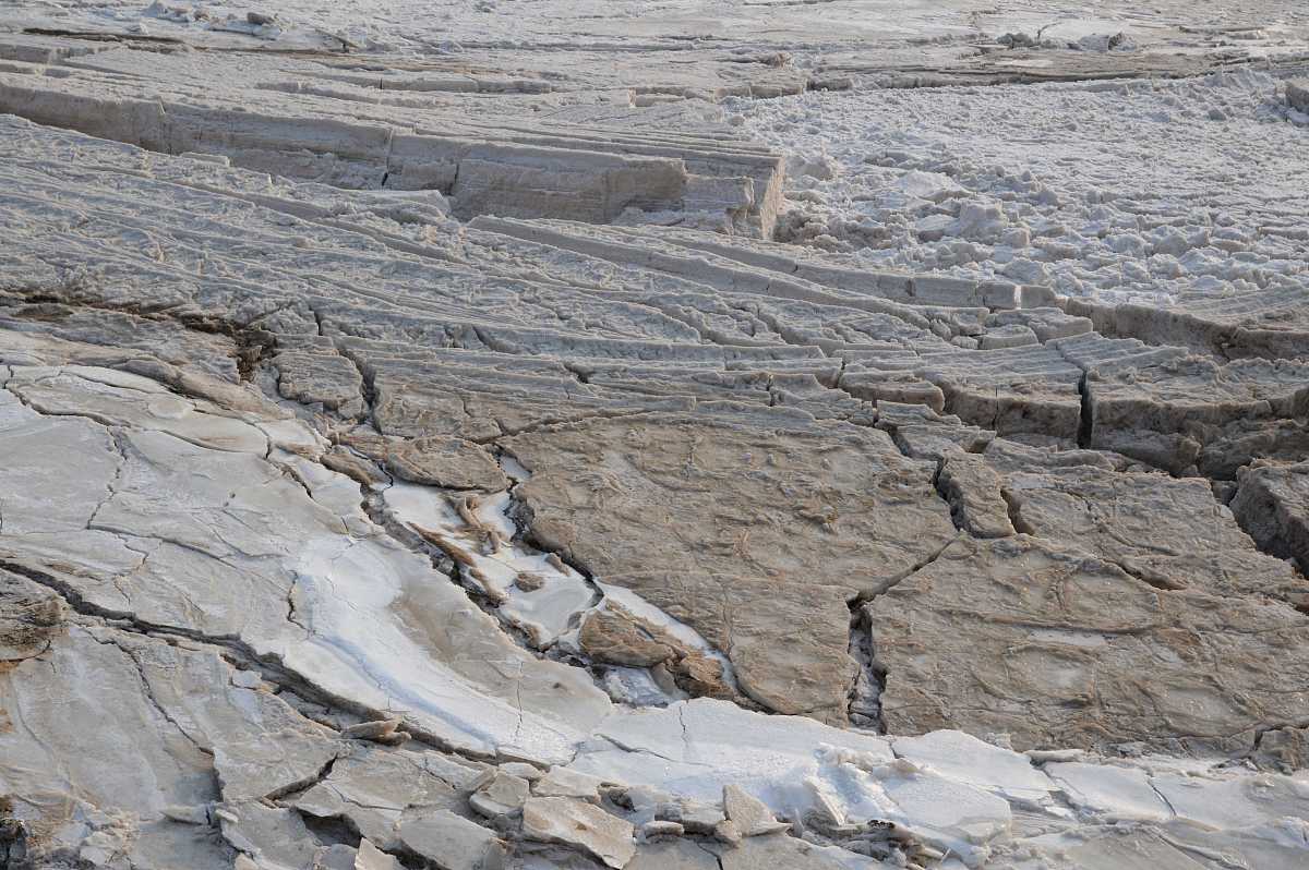 冰水堆积物区域水利工程坝基渗漏风险分析