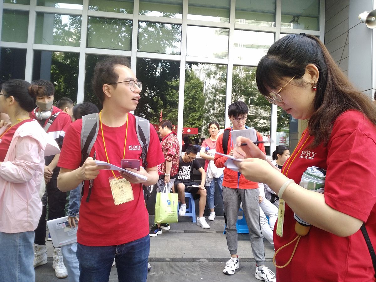 2019年6月7日,江苏省南京市,2019年高考即将开考.南京市第九中学考点,