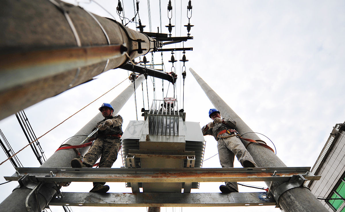 主变压器容量选择：影响因素及计算方法