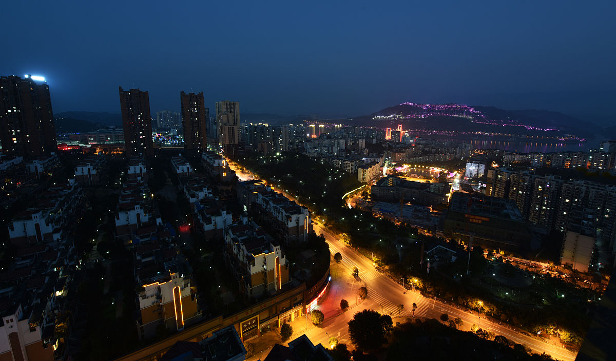 2019年2月9日,2019年春节期间,重庆忠县夜景亮化美轮美奂,增添了节日